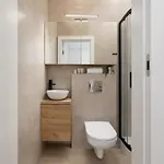 Slowackiego Comfy - Station By Renters Apartment